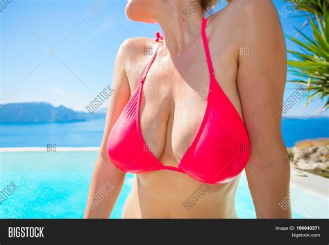 Big Boobs Pink Bikini Hot Sex Picture