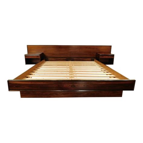 As a general rule of thumb, a headboard shouldn't be taller than the bed is wide. Westnofa Danish Modern Rosewood California King Platform ...