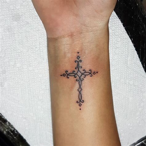 Young men and young ladies prefer to get wrist tattoos more often as this shows them trendy and fashion. Cross Tattoos on Wrist Designs, Ideas and Meaning ...