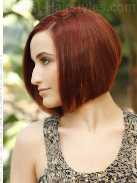 Oval face shape is one of the most adoring face shapes because you can choose many different short hairstyles that will flatter your face shape, for instance, short bobs, long pixies, and long bob hairstyles…. 26 Most Flattering Haircuts for Oval Faces in 2019