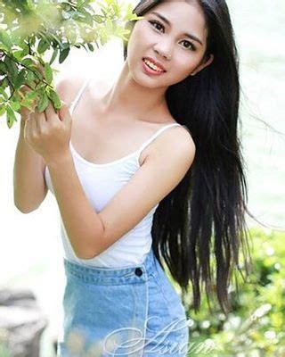 Lishaung Or Lily To Friends Loves Watching Love Movies Doing