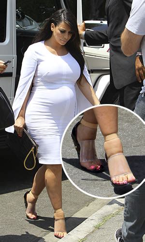 Ouch Check Out Kim Kardashians Swollen Feet Omg Yahoo Celebrity