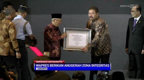Wapres Maruf Beri Penghargaan Pembangunan Zona Integritas Ke 16