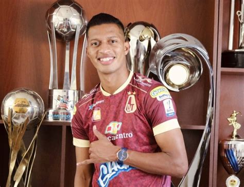 Corporacion club deportes tolima information page serves as a one place which you can to see how corporacion club deportes tolima stands in overall table, home/away table or in how good. ⚽🇪🇨 Deportes Tolima presentó como refuerzo al ecuatoriano John Narváez 🇪🇨⚽ - Radio Rumba Network