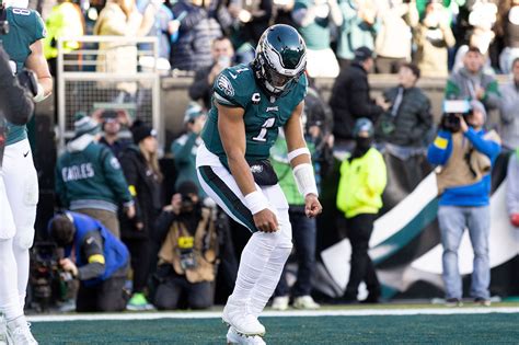 Jalen Hurts' swagger defining Eagles' NFL ascension
