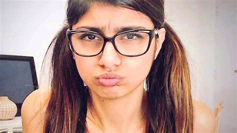 Mia Khalifa Is Desperate For Attention This Was Disgusting Youtube