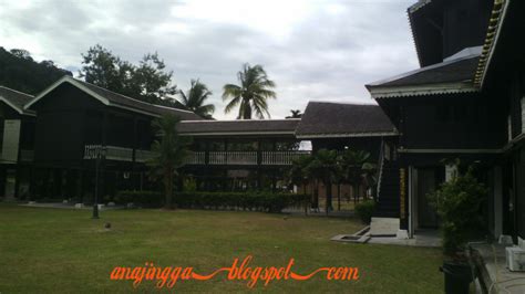 Kampung buyau, 71550 sri menanti, negeri sembilan, малайзия, gps: Muzium Diraja Seri Menanti
