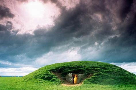 The Mound Of The Hostages An Ancient Passage Tomb Ireland Ireland