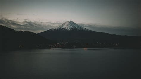 富士山下乌云高清壁纸站