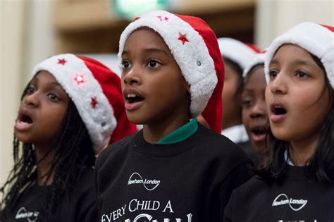 David Fearn Childrens Choir Sing Christmas Carols