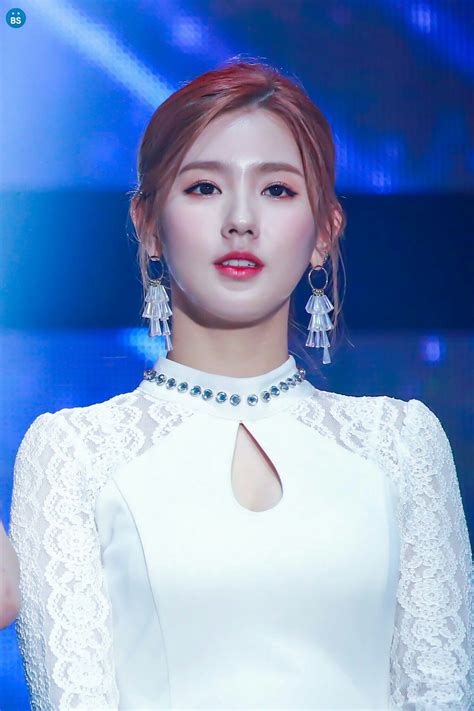 Hottest Female Idol Visuals Chosen By Idols In 2021 | Kpopmap