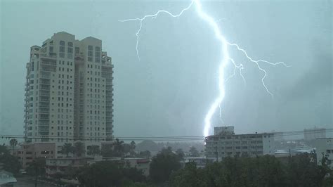 Severe Thunderstorms Intense Lightning Ft Lauderdale Fl 8312 Youtube