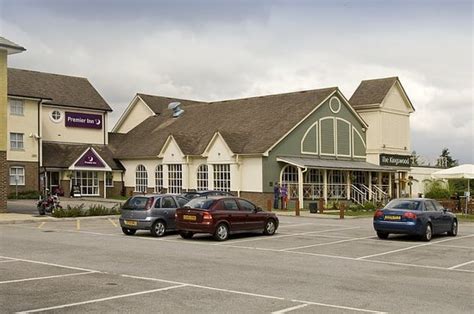 Wifi is available in public areas for an extra charge. Premier Inn Hull North (Kingston-upon-Hull, England ...