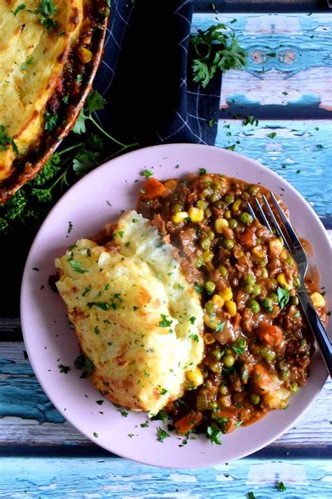 Shepherd's pie is an easy, thrifty dish that anyone can enjoy. The Tastiest Plant Based Shepherd's Pie Collection EVER ...