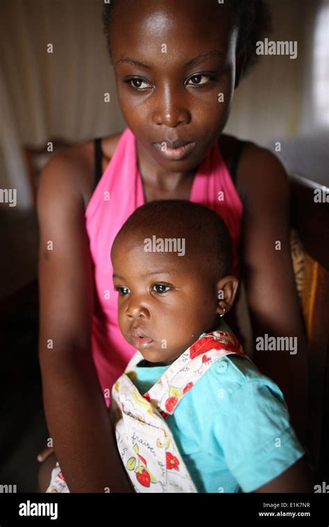 African Mother And Child Stock Photo Alamy