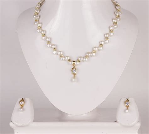 Simple Zigzag Necklace Set Golden Base Modi Pearls