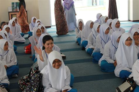 Nisbah bagi guru dan murid adalah 1:12. SM Sains Banting, Jugra: Kemasukan Tingkatan 2 Sesi 2012