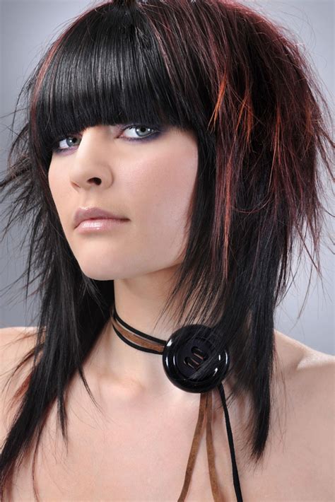 corte de pelo emo mujer : PELUQUERIA