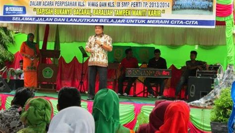 Apr 23, 2019 · contoh sambutan ketua panitia di setiap acara yang sedang kalian adakan pasti ada sambutan sambutannya begitu juga dengan sambutan ketua panitia yang menyelenggarakan jika anda baru pertama kali mengadakan acara dan harus mengisi sambutan sebagai ketua panitia tentu stres kecil nerves gugup dan lain sebagainya akan bercampur aduk. Contoh Kata Sambutan Ketua Yayasan Dalam Acara Perpisahan ...
