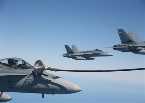 Most versatile strike fighter the f 18 super hornet. US Navy F/A-18 Hornet Fighter Jet Aircraft Pictures ...