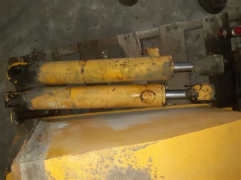 John Deere 550h Lift Cylinder Ah211370 Blount Parts Llc