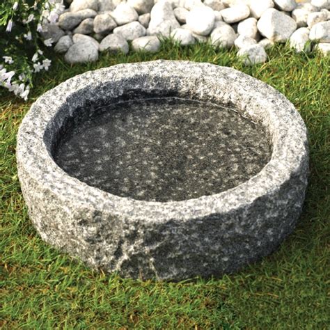 Maybe you would like to learn more about one of these? Granit Fuglebad rund grovhugget - Køb online