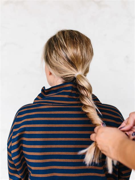 Having a really bad hair day or simply want to use your hair scarf to protect your hair? Hair Tutorial || Two Hair Scarf Styles — The Effortless Chic