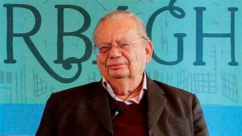 He is a writer and actor, known for junoon (1979), 7 khoon maaf (2011) and the blue umbrella. How many alu tikkis did Ruskin Bond eat in one go?
