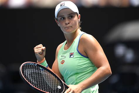 The couple is living a happy life without ashleigh barty is a very beautiful tennis player with an athletic body build. 'Kleintje' Barty nu groot voorbeeld: Australische verrast ...