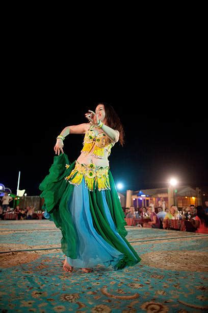 Emirati Dance Stock Photos Pictures And Royalty Free Images Istock
