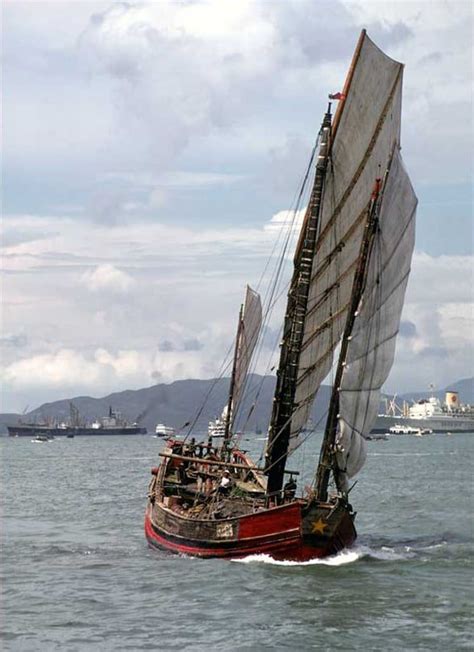 Traditional Chinese Sailing Junks Sailing Chinese Junk Boats