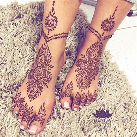 Pin By Aude On Henné 1 Foot Henna Henna Designs Feet Henna Designs Hand