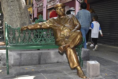 Conoce A Qui Nes Les Dedicaron Una Escultura En La De Mayo E