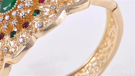 Sono perfetti per le spose che hanno scelto un'acconciatura semiraccolta. Gioielli Islamico Kc Arabi In Oro Braccialetti Per Le ...