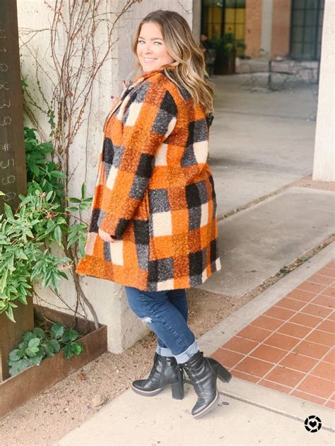 Fall Winter Outfit Inspiration Plaid Overcoat Plus Size Women