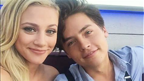 Scopri ricette, idee per la casa, consigli di stile e altre idee da provare. COLE SPROUSE LILI REINHART DATING?!! #1 - YouTube