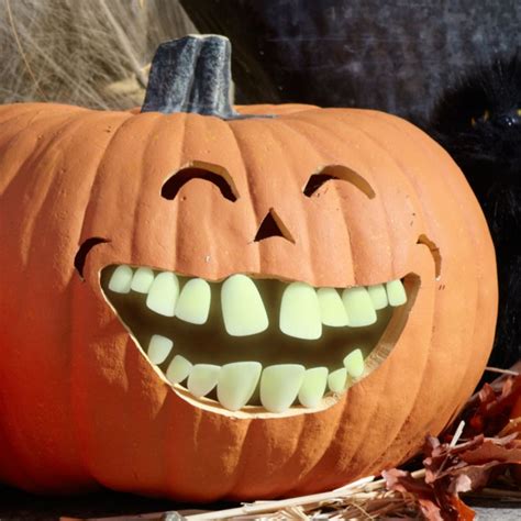 30 Pumpkin Carving With Teeth