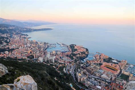 Schaue dir alle szenenbilder und viel mehr in unser bildergalerie an! View over Monaco - Cannes Estate