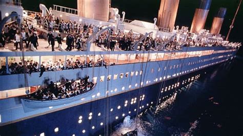 Could Jack Have Fit On That Door Titanic Director Says No Mental Floss