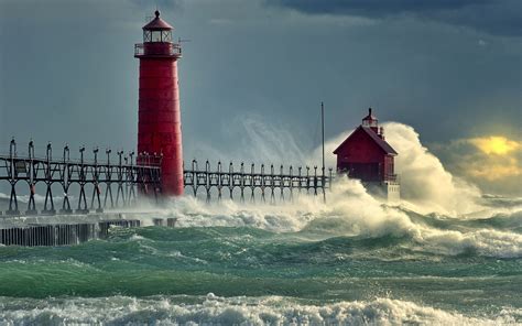 Red Lighthouse Can Withstand The Onslaught Of The Waves Phone Wallpapers