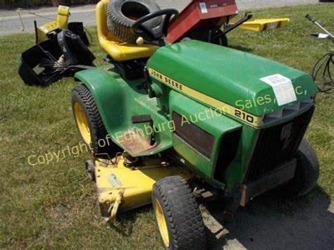 John Deere 210 Lawn Tractor W 48 Mower Deck Edinburg Auction Sales