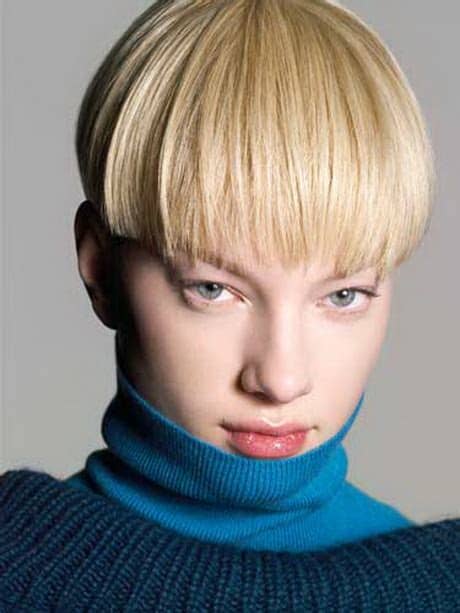Coupe cheveux courts boule femme