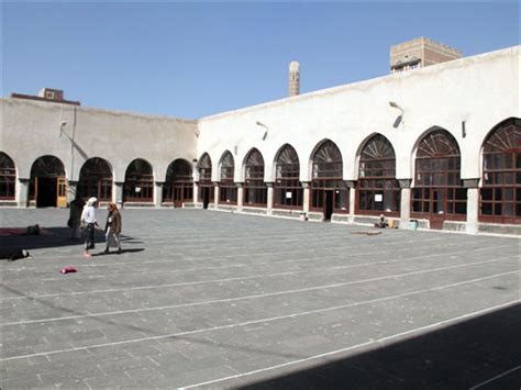 الجامع الكبير بصنعاء أول مسجد باليمن أخبار ثقافة الجزيرة نت