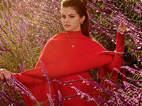 1600x1200 Selena Gomez Photoshoot For Vogue Mexico 1600x1200 Resolution