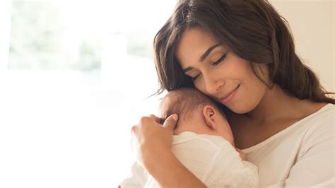 Breastfeeding Can Help You Burn A Surprising Amount Of Calories