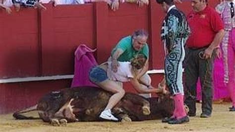 Watch Amazing Moment Woman Leaps Into Bullfighting Ring To Comfort