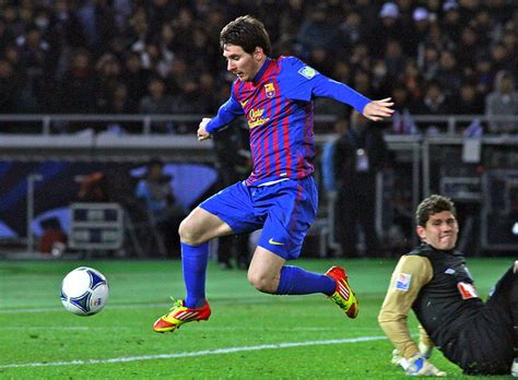 File:Lionel Messi Player of the Year 2, 2011.jpg - Wikimedia Commons