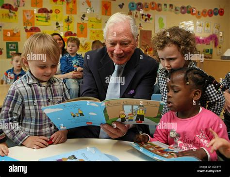 School Resource Officer Hi Res Stock Photography And Images Alamy