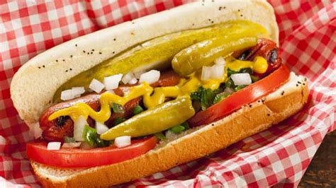 Portillos Offers 1 Hot Dogs On National Hot Dog Day Abc7 Los Angeles
