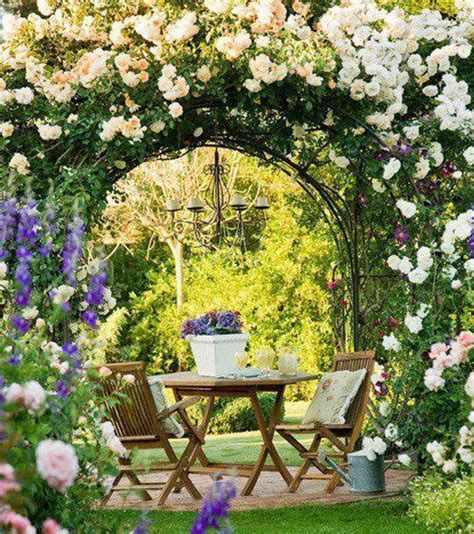 35 Beautiful Romantic Garden Ideas That Make Will Love